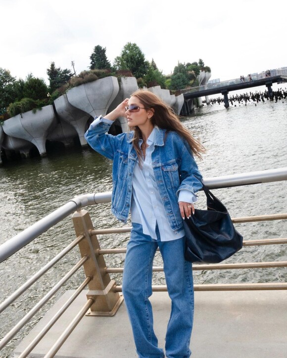 Look jeans oversized de Sasha Meneghel rendeu críticas à modelo na web