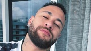 'Parabéns fizeram mais uma vítima', Neymar reage a morte de jovem apontada como namorada de Whindersson em fake news