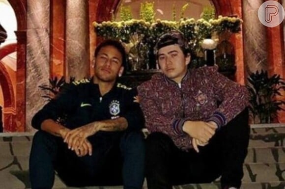 Neymar e Whindersson se conhecem há anos e a notícia da jovem ligada ao humorista que morreu mexeu com o jogador