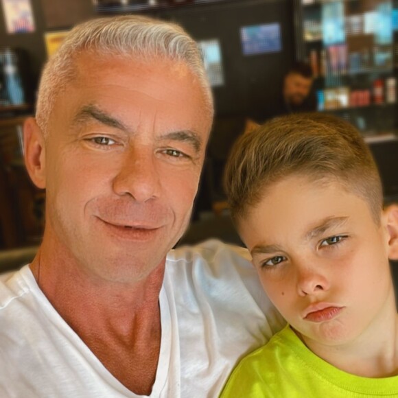 Alexandre Correa reencontrou o filho nesta segunda-feira (11) após 30 dias. Os dois não se viam desde que o empresário agrediu a apresentadora, há um mês