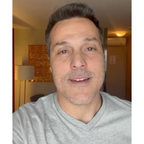 Julio Cesar teria dado 3500 euros de presente para a moça