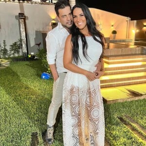 Noiva de Zezé di Camargo, Graciele Lacerda foi acusada de criar um perfil fake para falar mal de membros da família Camargo