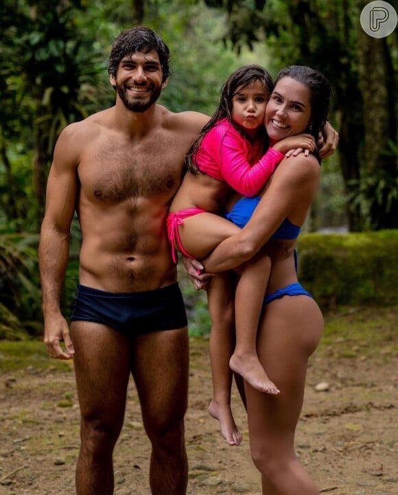 Deborah Secco e Hugo Moura são pais de Maria Flor