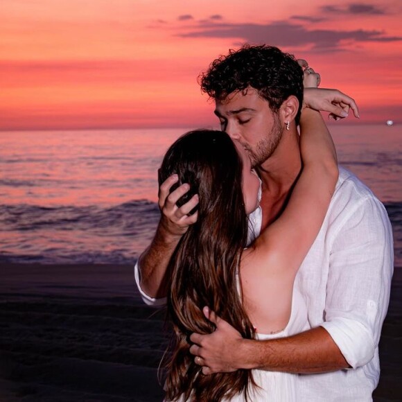 Larissa Manoela e André Luiz Frambach enfrentaram a família da atriz em 2022