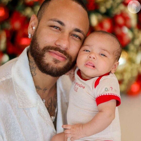 Neymar também fez um ensaio especial de Natal com a filha