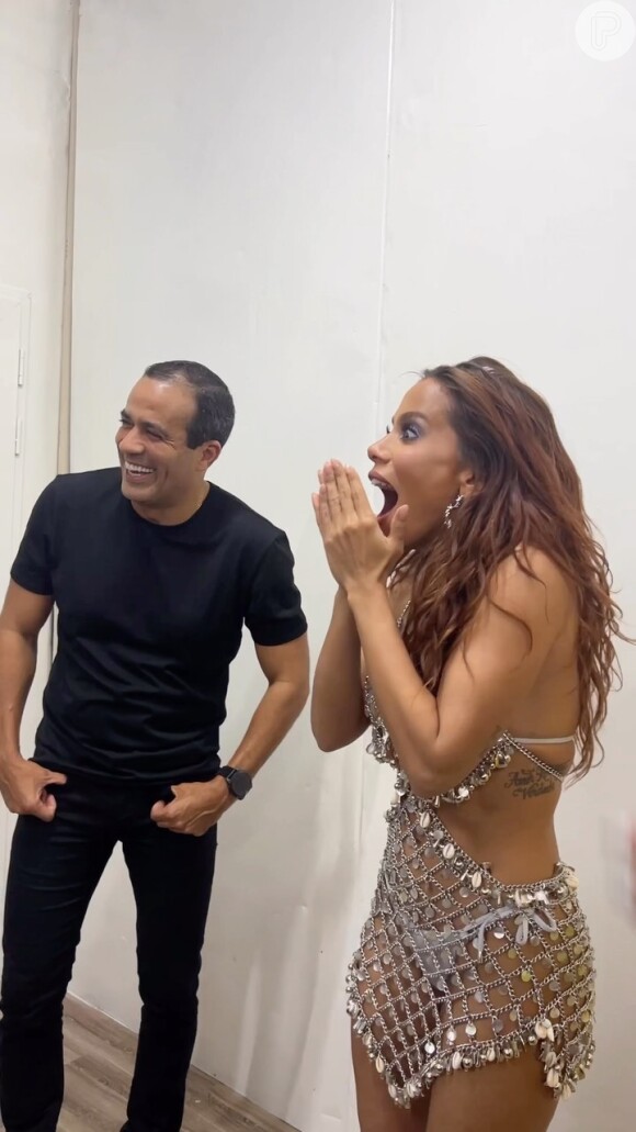 Prefeito de Salvador foi acusado pela própria mulher de flertar com Anitta durante um encontro no backstage de um show