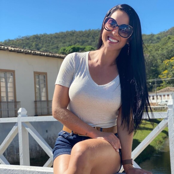 Graciele Lacerda recentemente foi acusada de ter perfil fake para atacar família Camargo