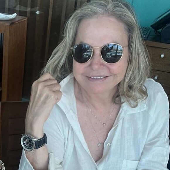 Pepita Rodrigues afirma que não foi agredida por Dado Dolabella. 'Meu filho jamais levantaria a mão para mim', disse ela, à revista Quem