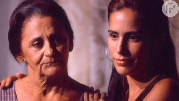 Em Mulheres de Areia, Isaura (Laura Cardoso) pede perdão à Ruth (Gloria Píres) por sempre acreditar em Raquel