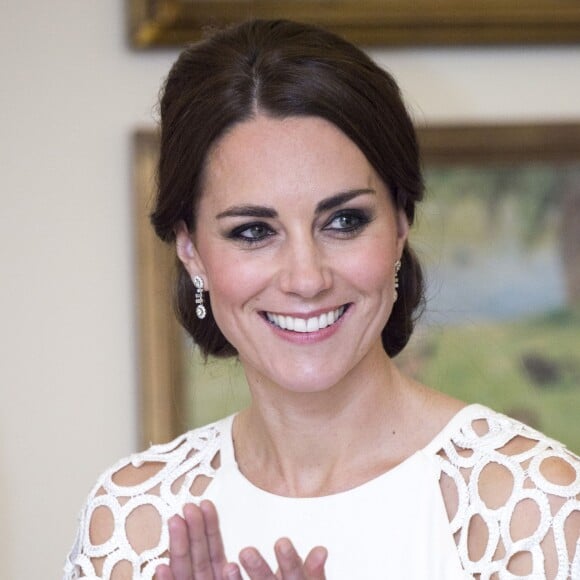 Kate Middleton não está com câncer. É tudo que a revista People informa inicialmente