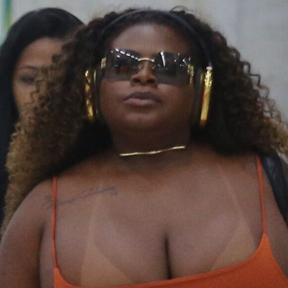 Jojo Todynho é flagrada em aeroporto