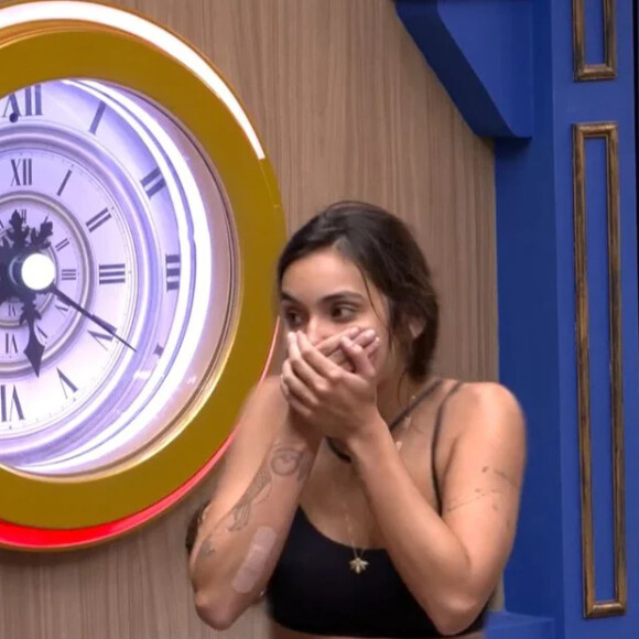 Vanessa Lopes aperta o botão e desiste do 'BBB 24'