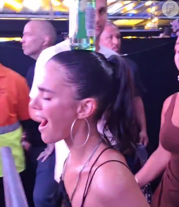 Vídeo de Bruna Marquezine divertiu os fãs: 'Passada (risos). Amo a Bruna nesse mood 'furacãozine''
