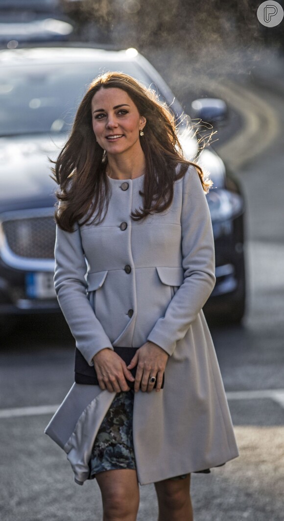 Kate Middleton cumpre agenda de compromissos nesta segunda-feira, dia 19 de janeiro de 2014