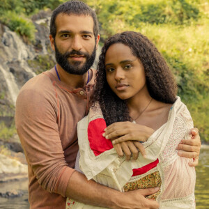 Em 'Renascer', o beijo entre Maria Santa (Duda Santos) e José Inocêncio (Humberto Carrão) mexerá com a vida dos dois.