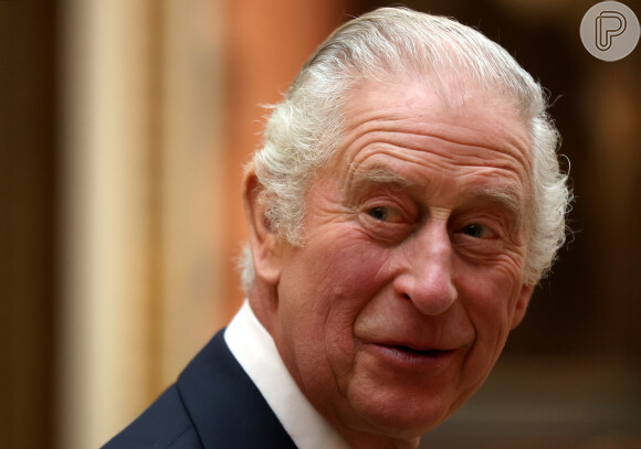 Rei Charles III está com câncer de próstata