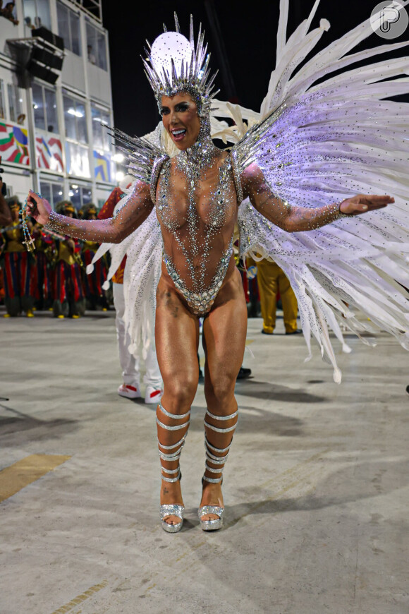 Carnaval 2024: Paolla Oliveira, Bruna Marquezine mais famosos ousam em  fantasias e looks para curtir a folia pelo Brasil. Veja fotos!