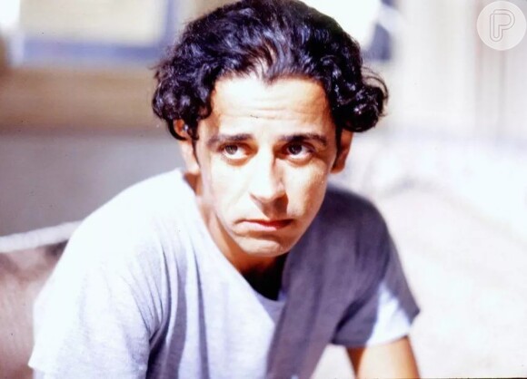 Rodrigo Simas daria vida ao José Venâncio na nova versão da novela 'Renascer'; em 1993, Taumaturgo Ferreira foi o ator quem interpretou o personagem, filho de José Inocêncio