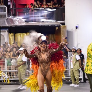 Mocidade Alegre bicampeã do carnaval de São Paulo; escola teve Aline Oliveira como sua rainha de bateria
