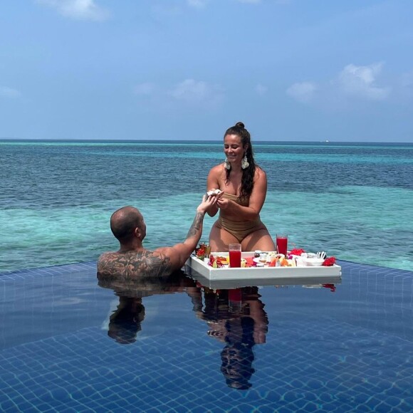 Paolla Oliveira e Diogo Nogueira estão passando alguns dias de férias em Maldivas, um dos destinos mais cobiçados do mundo