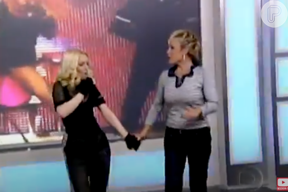 No vídeo, uma cover de Madonna se apresentava no 'Mais Você' ainda em 2008