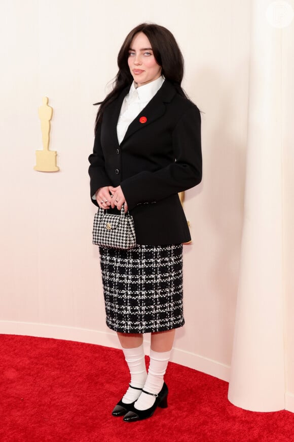 Oscar 2024: Billie Eilish veste Chanel