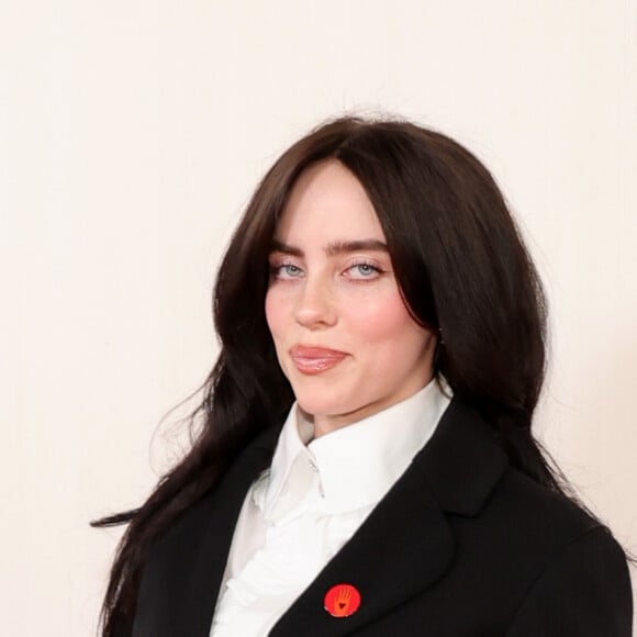 Oscar 2024: Billie Eilish veste Chanel