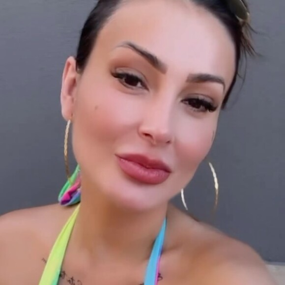 Andressa Urach: 'Sou muito vaidosa e sempre tive o sonho de ter a cintura ainda mais fina'