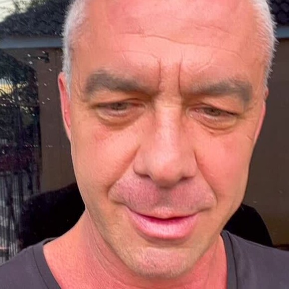 Alexandre Correa sofreu duras críticas de alguns internautas: 'Um empreguinho não faz mal a ninguém'