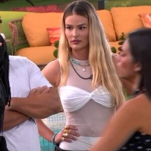 A briga entre Leidy Elin e Davi começou após o brother chamar Yasmin Brunet de inutil e a sister querer proteger a amiga