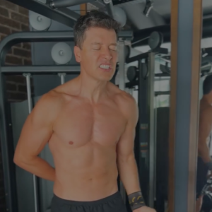 Nas redes sociais, Rodrigo Faro costuma mostrar seu corpo em vídeos de treinos sem camisa