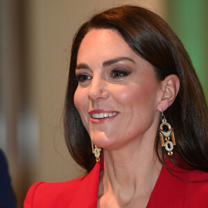 Kate Middleton deve retornar aos serviços na Páscoa