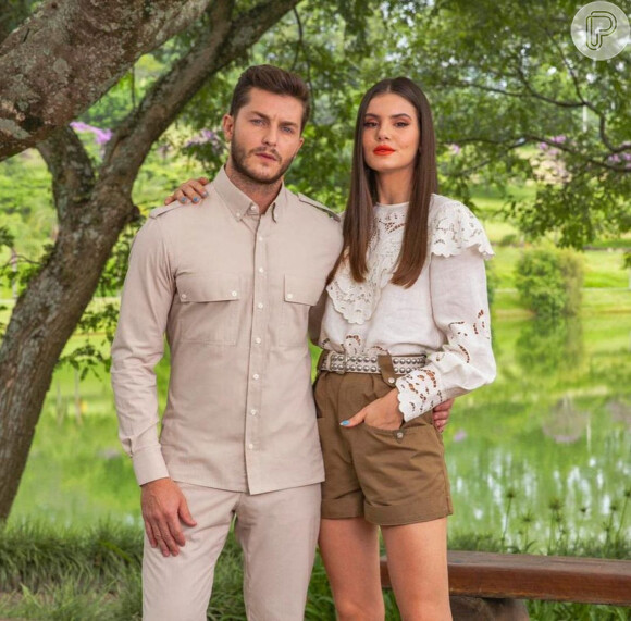 Klebber Toledo e Camila Queiroz são apresentadores de 'Casamento às Cegas Brasil'