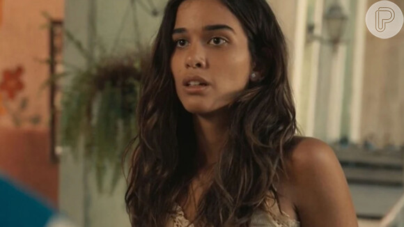 Na novela 'Renascer ', Eliana (Sophie Charlotte ) pede para que Mariana (Theresa Fonseca) seja sua aliada.