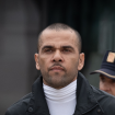 Condenado por estupro, Daniel Alves organizou festa um dia depois de ser solto com fiança milionária, diz TV espanhola