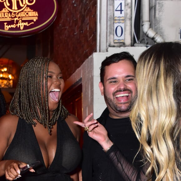 Yasmin Brunet se encontrou com Raquele, Leidy Elin e Michel em restaurante de SP