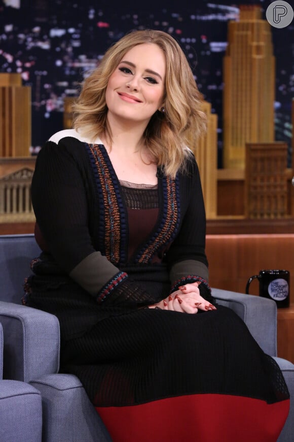 Adele é mais uma taurina famosa da lista: cantora comemora aniversário em 5 de maio
