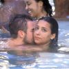 'BBB15': Rafael beija o rosto de Talita na piscina