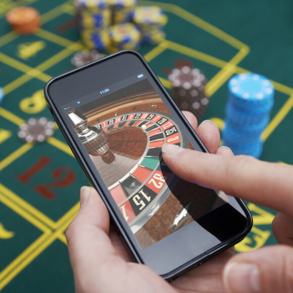 Desempregado, o homem decidiu investir todas as economias, estimadas em R$ 62 mil, em casas de apostas, entre elas, a Blaze. O objetivo era multiplicar o dinheiro, mas ele perdeu tudo