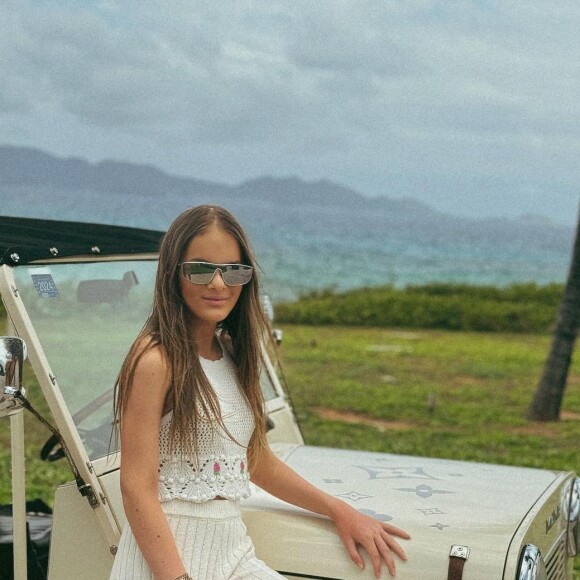 Rafaella Justus tem encantado com as escolhas de looks para a viagem