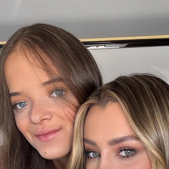 Rafaella Justus e a madrasta, Ana Paula Siebert, em viagem de comemoração dos 69 anos de Roberto Justus