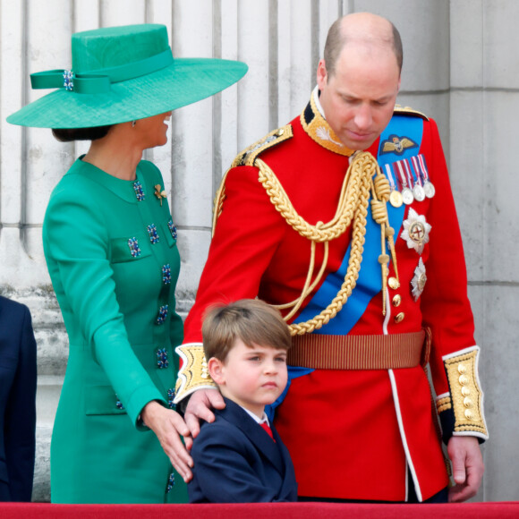 Príncipe William enfrenta um momento delicado com os diagnósticos de câncer da esposa, Kate Middleton, e do pai, Rei Charles III