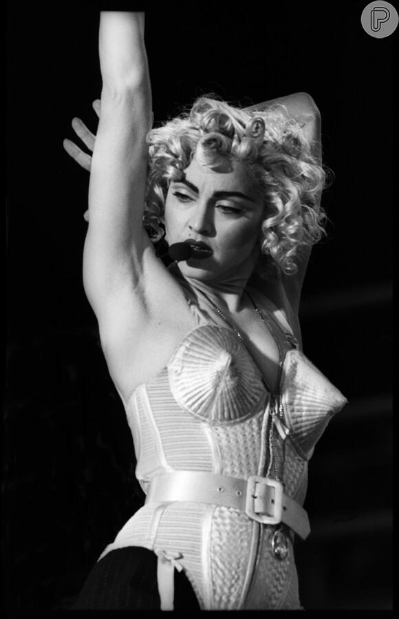 Papa João Paulo II convocou um boicote dos católicos ao show de Madonna, que chamou de 'circo do diabo' e 'um dos shows mais satânicos da história da humanidade'