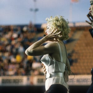 Madonna se apresentou no Estádio Flamínio em 10 de julho de 1990 com ingressos esgotados, para um público de 30 mil pessoas