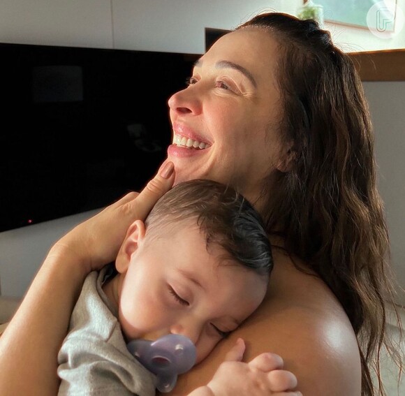 Claudia Raia sobre julgamentos à maternidade: 'Eu sou mãe, sim. E sou mulher. E sou produtora. E sou atriz'