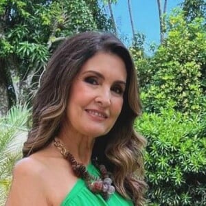 Fátima Bernardes surge sem maquiagem aos 61 anos e recebe elogios por beleza natural