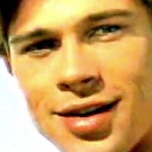 Antes da fama, aos 24 anos, Brad Pitt fez 'bico' em comercial de batata chips