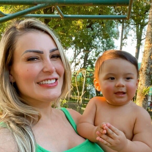 Andressa Urach também é mãe de Leon, de 2 anos