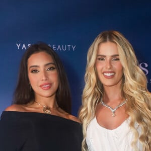 Yasmin Brunet recebeu Vanessa Lopes no seu aniversário de 36 anos em hotel em São Paulo