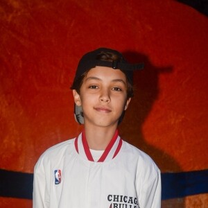 Filho de Eliana, Arthur participou da gravação do último programa da mãe no SBT